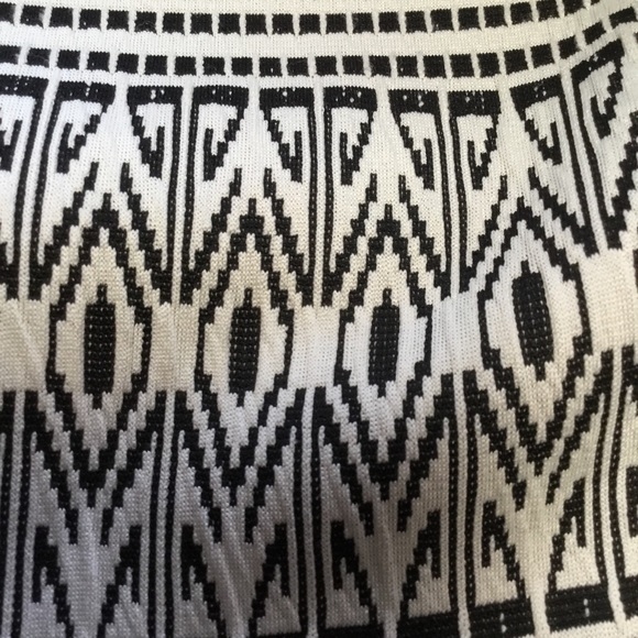 Tribal print dress in black and white - Picture 4 of 4